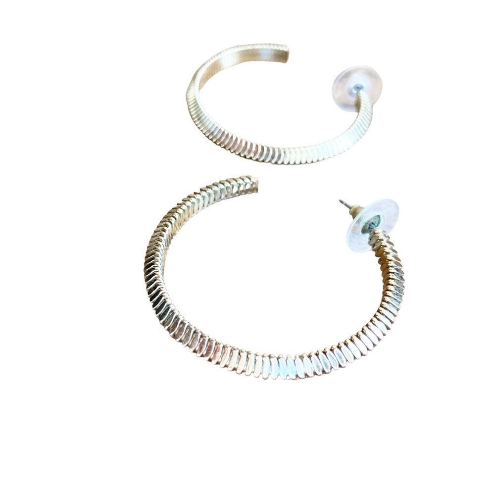 BaubleBar Women's Jewelry Coiled Hoop Earrings Gold Textured Comfortable 1.5" - Picture 5 of 6